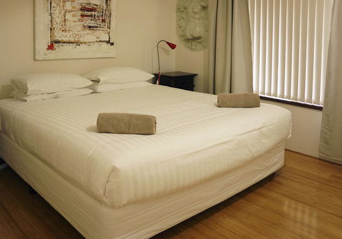 Suffolk House - eAccommodation 12
