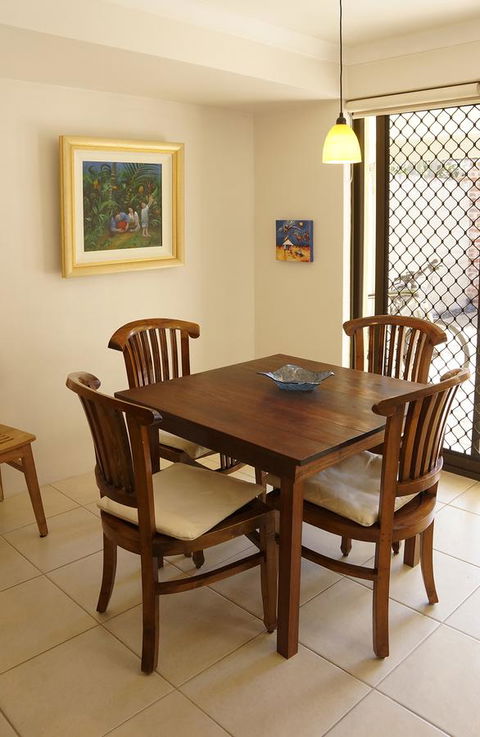 Suffolk House - eAccommodation 8