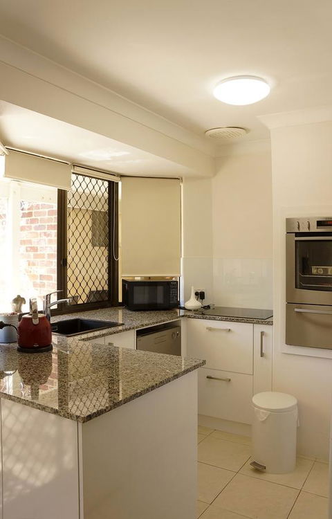 Suffolk House - eAccommodation 9