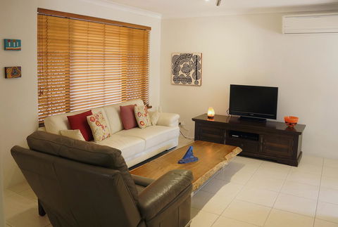 Suffolk House - eAccommodation 6