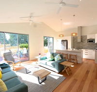 Sunny Blinco Street House - eAccommodation