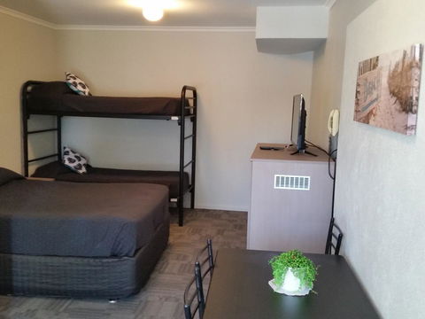 Mandurah Foreshore Motel - eAccommodation 12