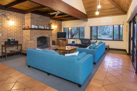 A Hidden Bush Delight - eAccommodation 14