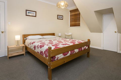 A Hidden Bush Delight - eAccommodation 24