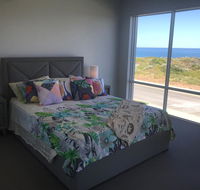 Beach House at SeaScapes.. - eAccommodation
