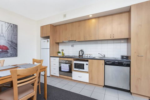 508 Stupendous Sunsets & Views Pool Gym Parking - eAccommodation 43