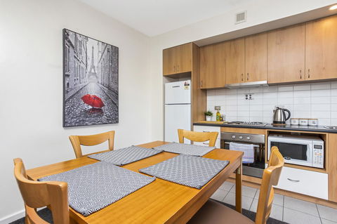 508 Stupendous Sunsets & Views Pool Gym Parking - eAccommodation 9