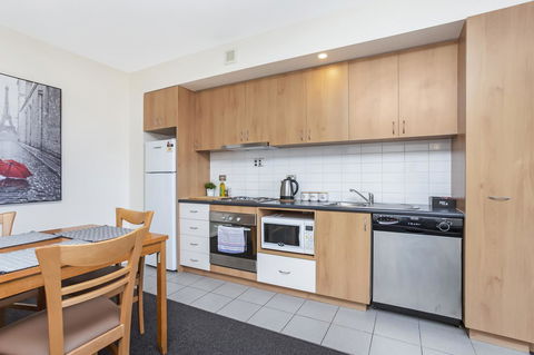 508 Stupendous Sunsets & Views Pool Gym Parking - eAccommodation 17