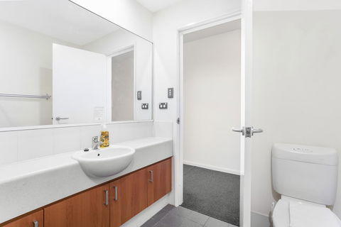 508 Stupendous Sunsets & Views Pool Gym Parking - eAccommodation 22