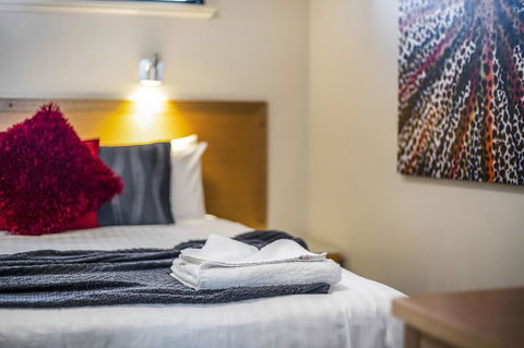 508 Stupendous Sunsets & Views Pool Gym Parking - eAccommodation 1