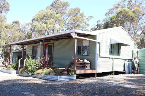 Kendenup Cottages And Lodge - eAccommodation 30
