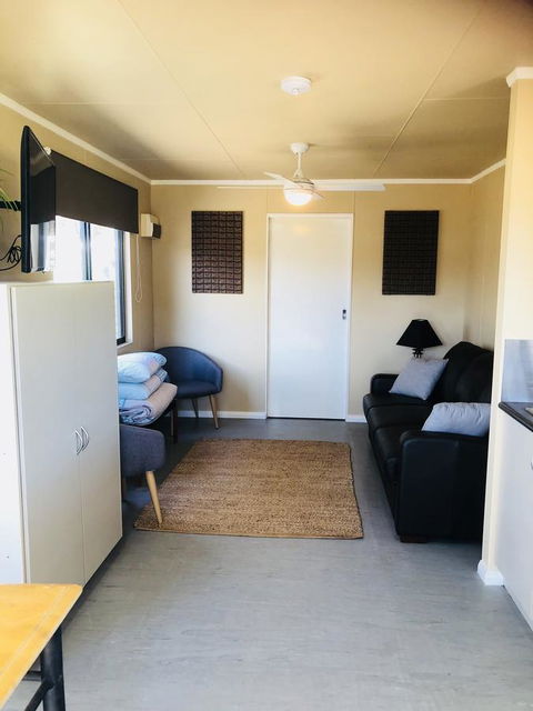 Kendenup Cottages And Lodge - eAccommodation 5