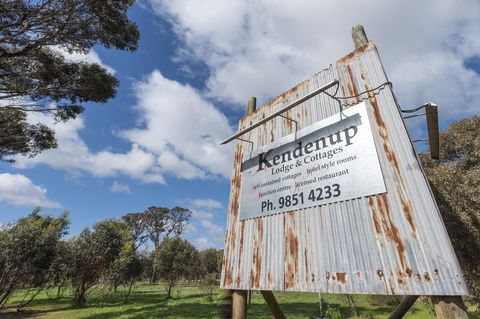 Kendenup Cottages And Lodge - eAccommodation 0