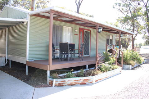 Kendenup Cottages And Lodge - eAccommodation 32