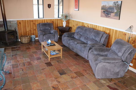 Kendenup Cottages And Lodge - eAccommodation 15