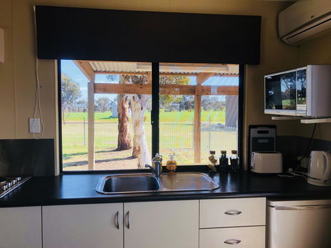 Kendenup Cottages And Lodge - eAccommodation 3