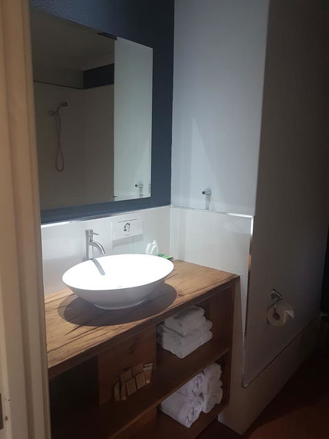 Adamsons Riverside Accommodation - eAccommodation 4