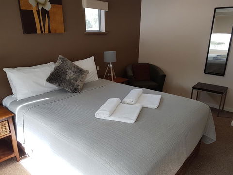 Adamsons Riverside Accommodation - eAccommodation 39