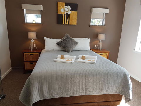 Adamsons Riverside Accommodation - eAccommodation 41