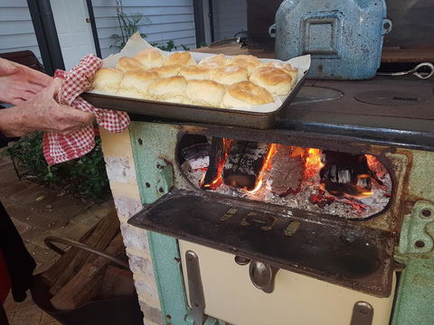 Adamsons Riverside Accommodation - eAccommodation 23