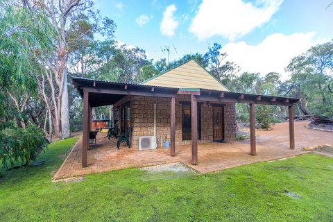 Yelverton Brook Conservation Sanctuary - eAccommodation 12