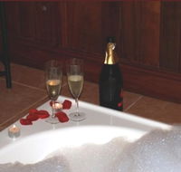 Pemberton Old Picture Theatre Holiday Apartments - eAccommodation