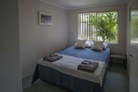 Indoyo Retreat - eAccommodation 8