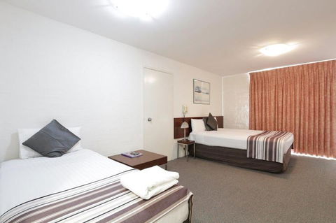 Atrium Hotel Mandurah - eAccommodation 1