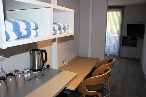 Atrium Hotel Mandurah - eAccommodation 11