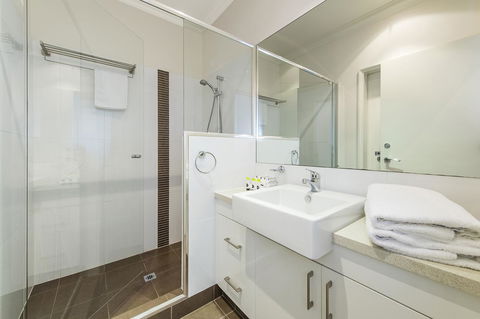 Dolphin Quay Apartments - eAccommodation 42