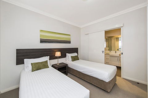 Dolphin Quay Apartments - eAccommodation 44