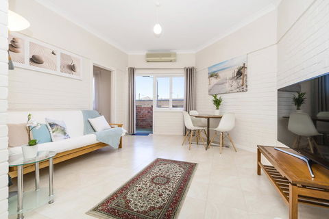Light Bright, Quality River Views! Free Parking - eAccommodation 17