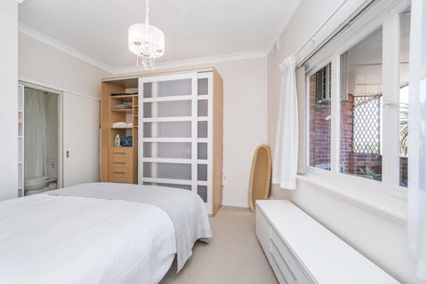 Light Bright, Quality River Views! Free Parking - eAccommodation 11