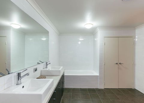 Wray Callan Apartments - eAccommodation 5