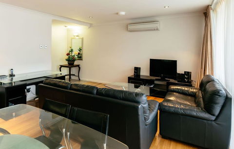 Wray Callan Apartments - eAccommodation 3