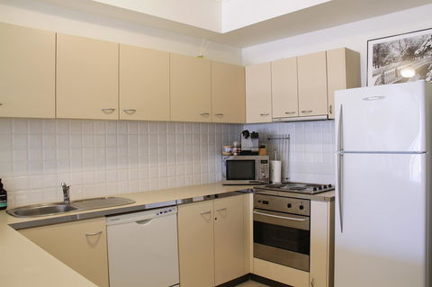 WESTEND CBD PERTH-ULTIMATE LOCATION - eAccommodation 9