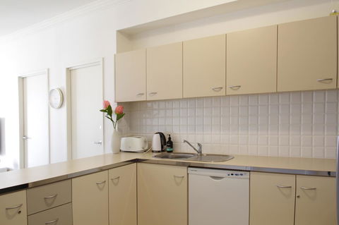 WESTEND CBD PERTH-ULTIMATE LOCATION - eAccommodation 10