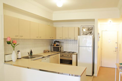 WESTEND CBD PERTH-ULTIMATE LOCATION - eAccommodation 8