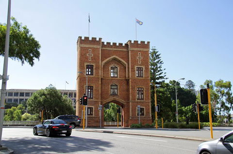 WESTEND CBD PERTH-ULTIMATE LOCATION - eAccommodation 24