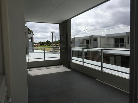 Apartment In Queens Park - eAccommodation 13