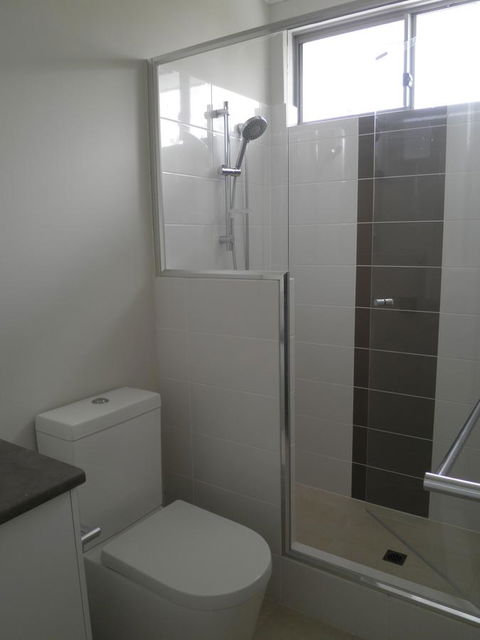 Apartment In Queens Park - eAccommodation 12