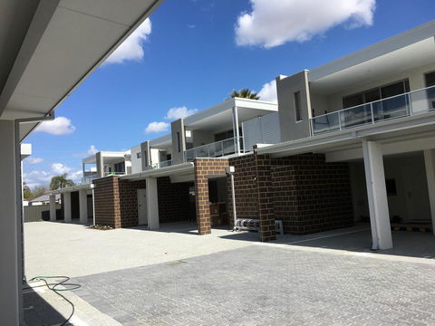 Apartment In Queens Park - eAccommodation 6