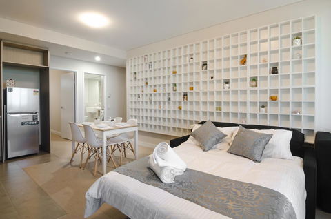 Boutique Carousel Apartment - eAccommodation 2