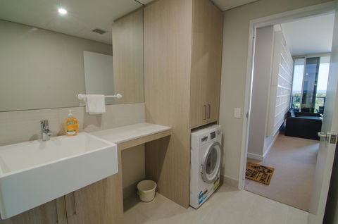 Boutique Carousel Apartment - eAccommodation 8