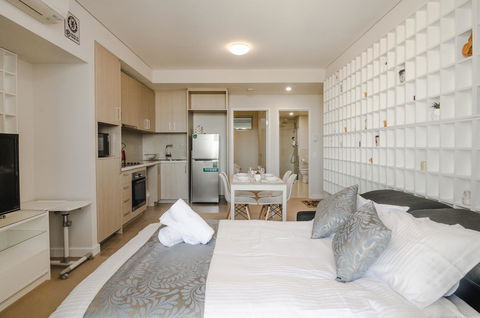 Boutique Carousel Apartment - eAccommodation 9