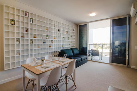 Boutique Carousel Apartment - eAccommodation 12