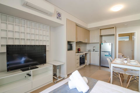 Boutique Carousel Apartment - eAccommodation 3