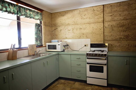 Hopetoun Motel & Chalet Village - eAccommodation 42