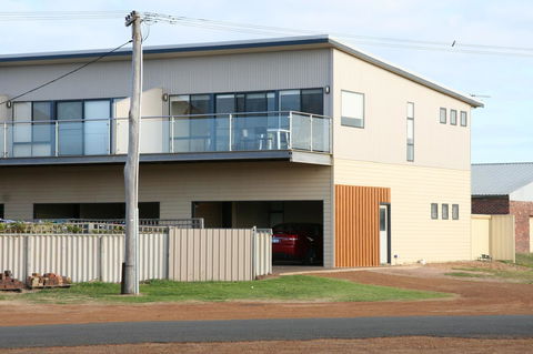 Hopetoun Motel & Chalet Village - eAccommodation 21