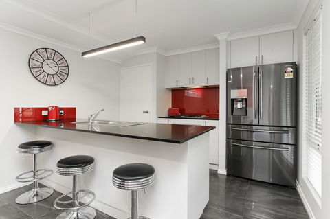 Perth Comfy Stays - eAccommodation 18